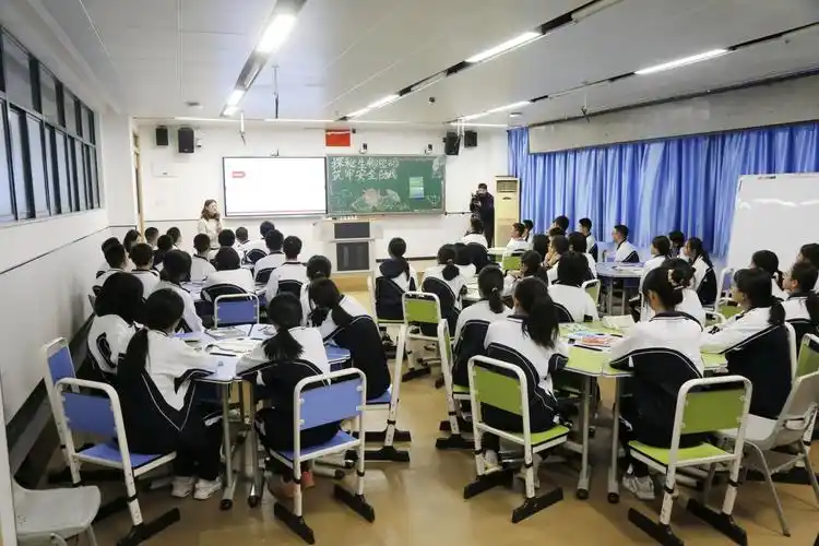 红岭中学教室