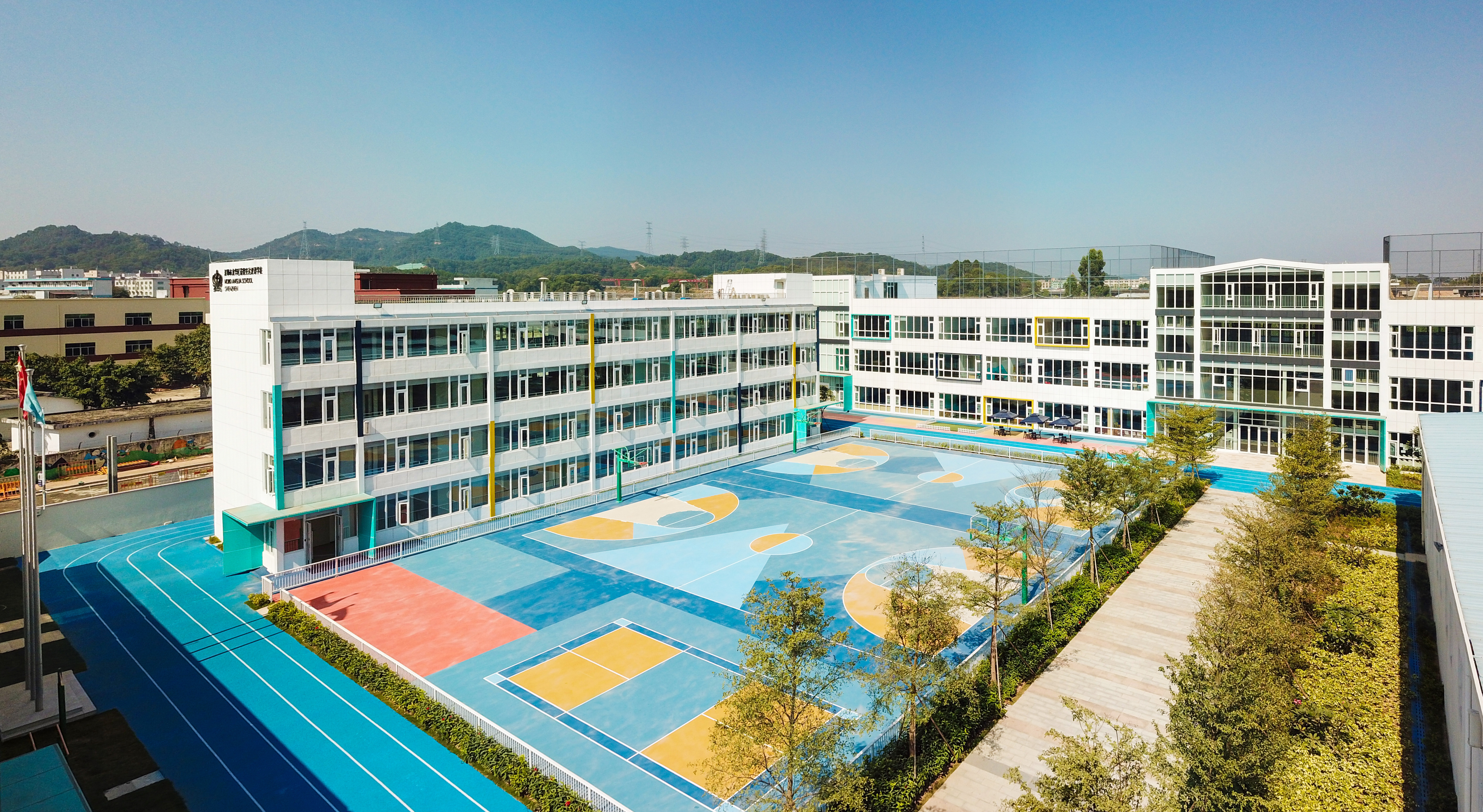 深圳市育华高级中学校园环境